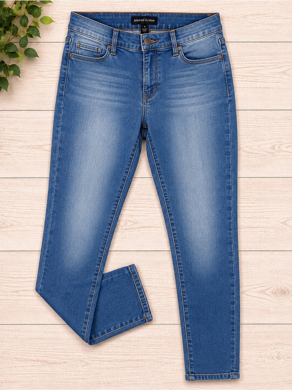 Poured in Blue Skinny Jeans Size 9 Medium Wash Stretch Denim Mid Rise